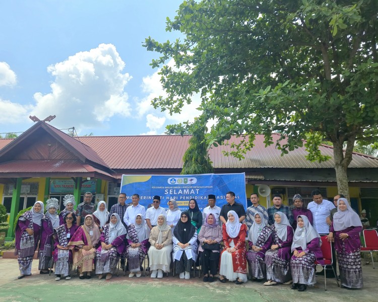 Semarak Hari Pendidikan Nasional, Pimpinan dan Anggota Komisi V DPRD Riau Kunjungi SMA Negeri 1 Pinggir