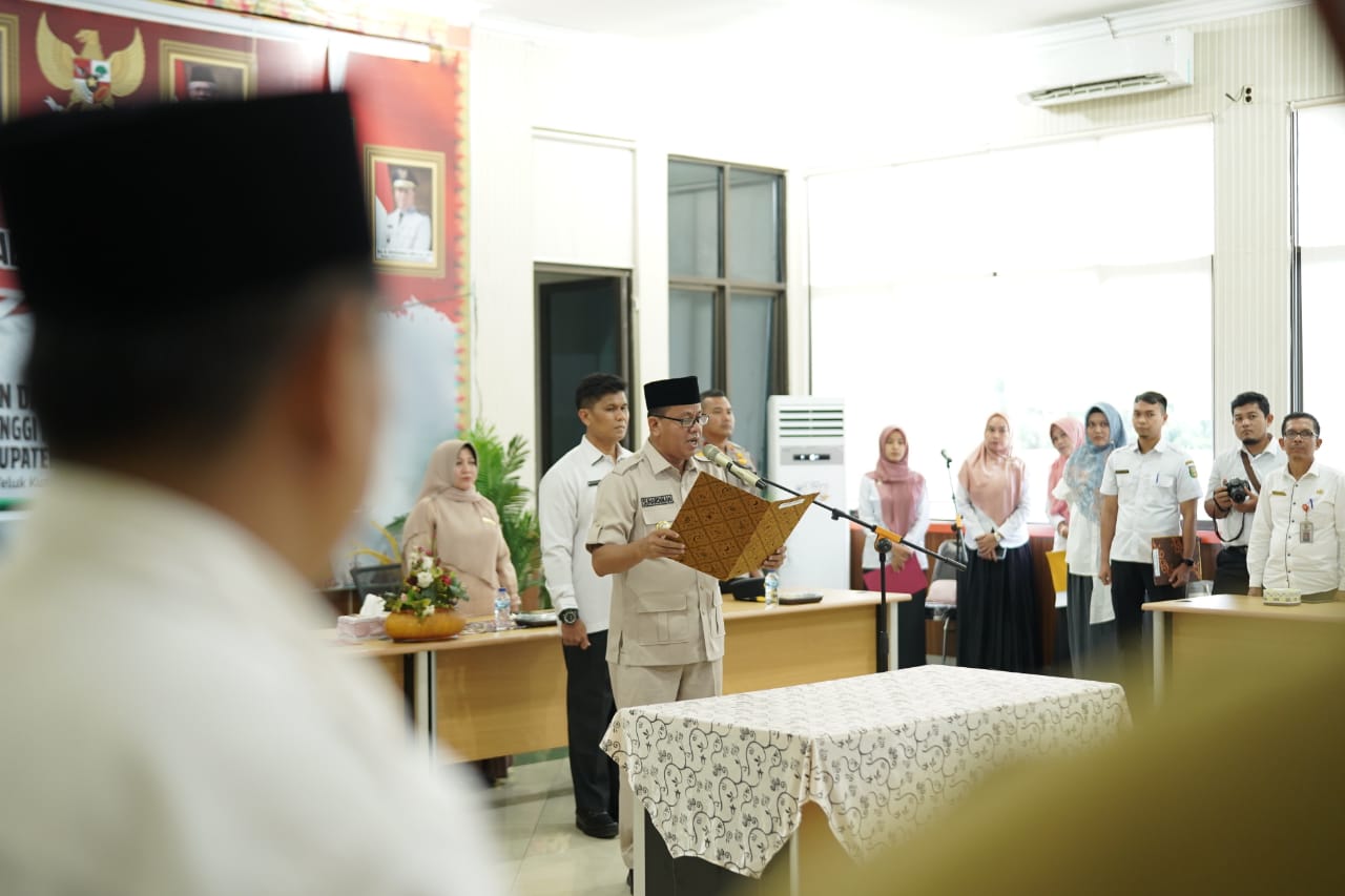 PLT Bupati Suhardiman Amby Lantik Masrul Hakim Sebagai Kepala BKPP Kuansing