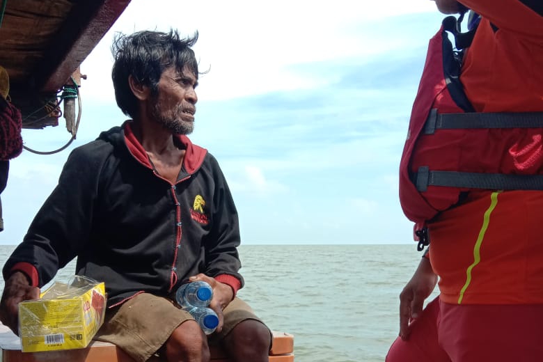 Nelayan Rohil Ditemukan Selamat Setelah Empat Hari Terombang Ambing Dilaut