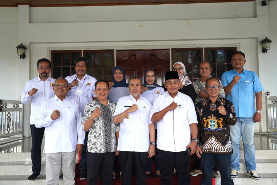 Jelang Pengukuhan, Kadin Provinsi Riau Audiensi dengan Gubernur Syamsuar